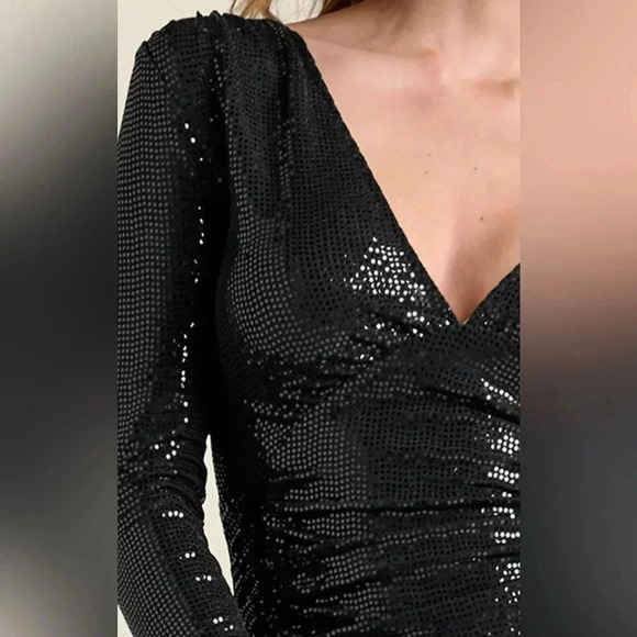 Sequin High-Slit Maxi Dress - Picture 10 of 16